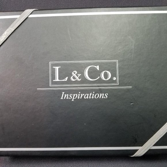 Acrylic Family Plaque with Clock - Picture 3 of 3